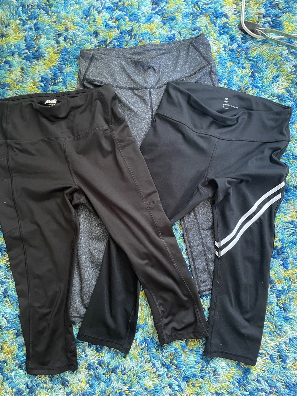 Three pair athletic capris, Small, GUC